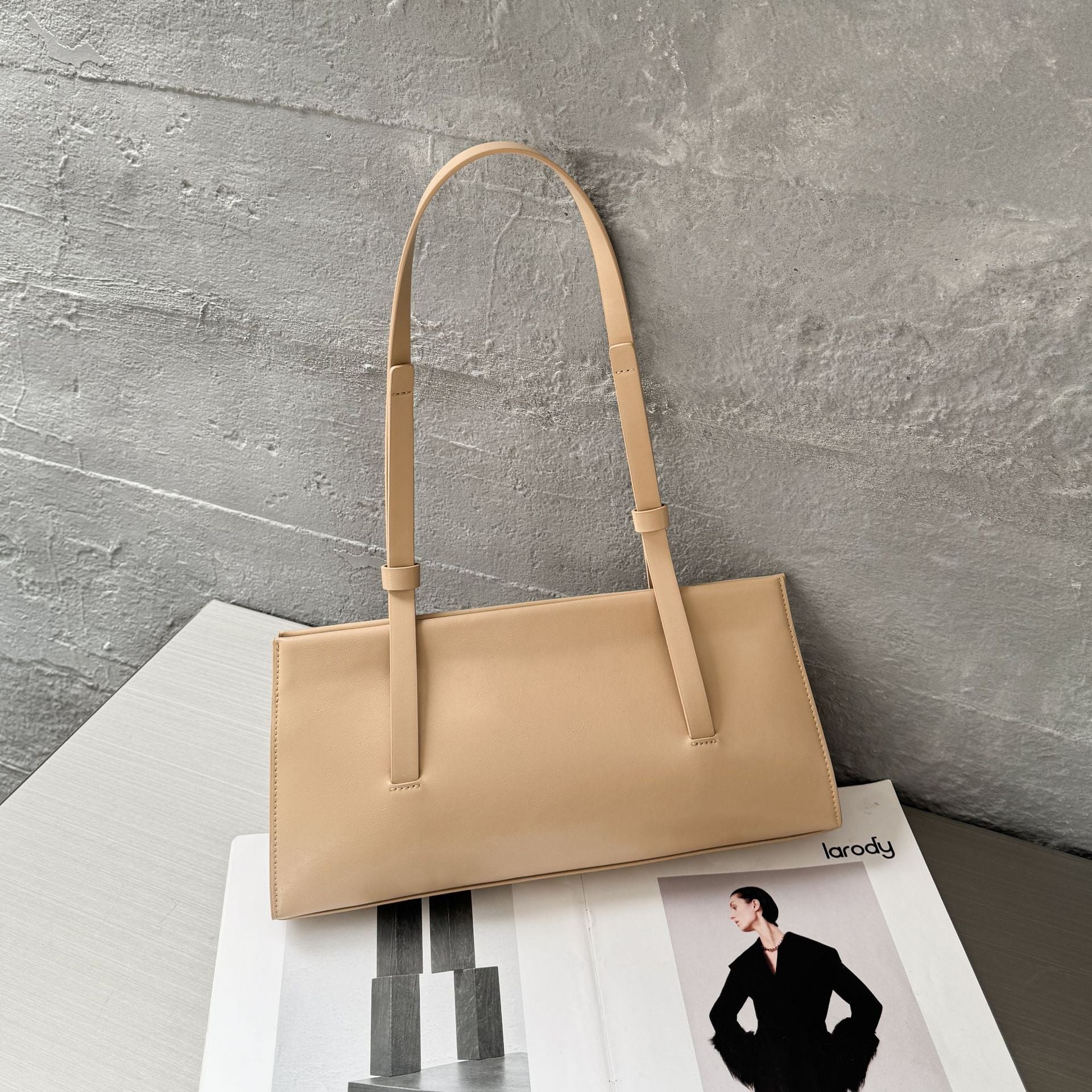 Bolso de hombro de piel · Estilo francés