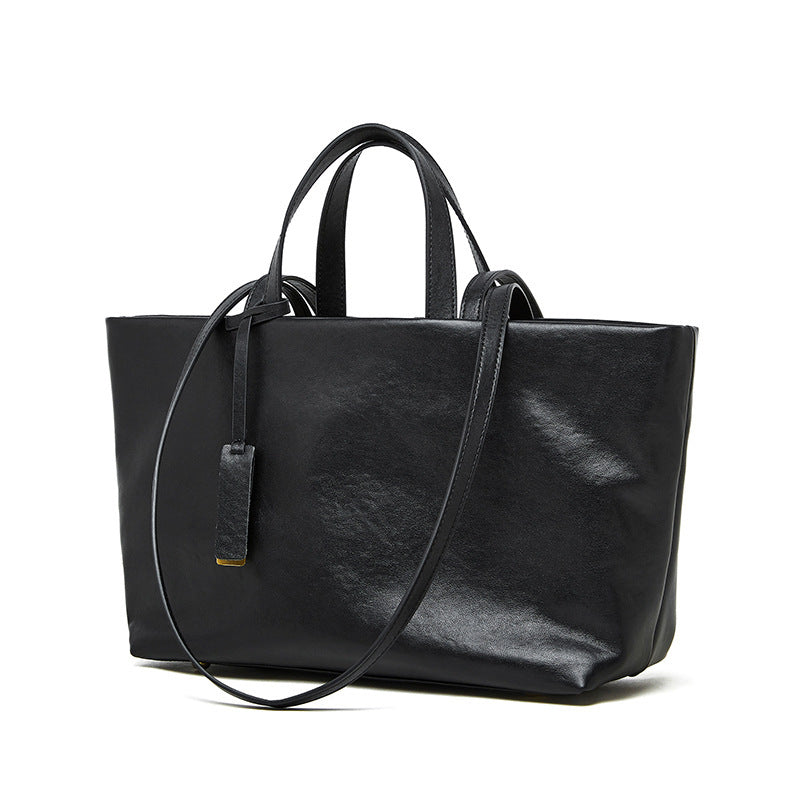 Bolso de hombro de piel · 32 cm